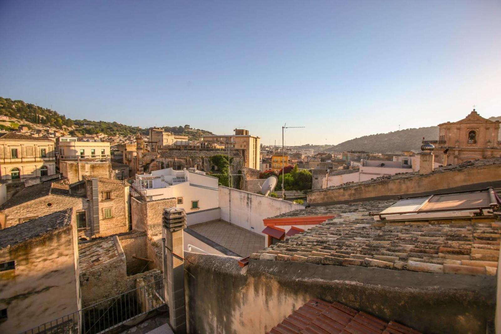 La Terrazza Di Viola Apartman Scicli Kültér fotó
