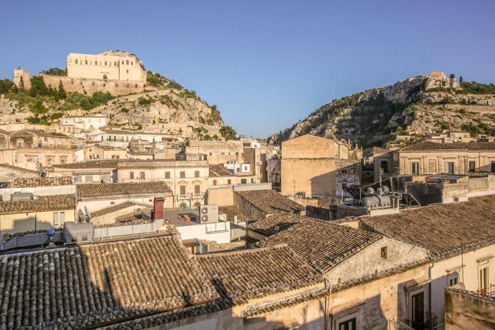 La Terrazza Di Viola Apartman Scicli Kültér fotó